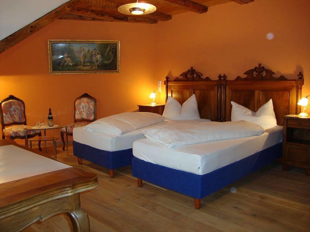 Historisches Genusshotel Loewen Schopfheim Ngoại thất bức ảnh
