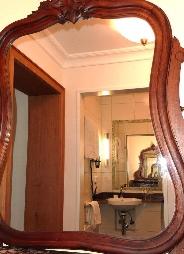 Historisches Genusshotel Loewen Schopfheim Ngoại thất bức ảnh