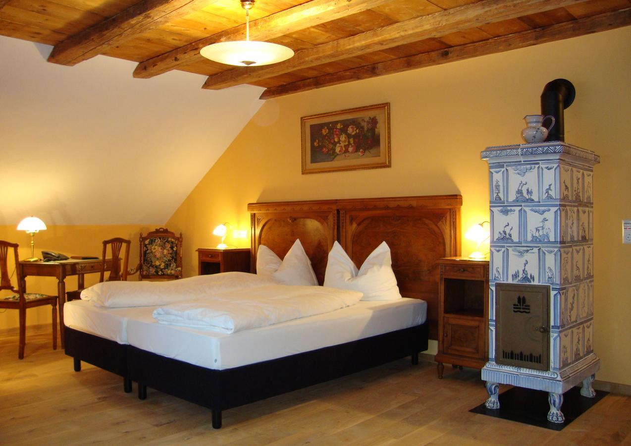 Historisches Genusshotel Loewen Schopfheim Ngoại thất bức ảnh