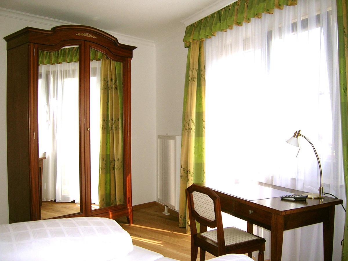 Historisches Genusshotel Loewen Schopfheim Ngoại thất bức ảnh