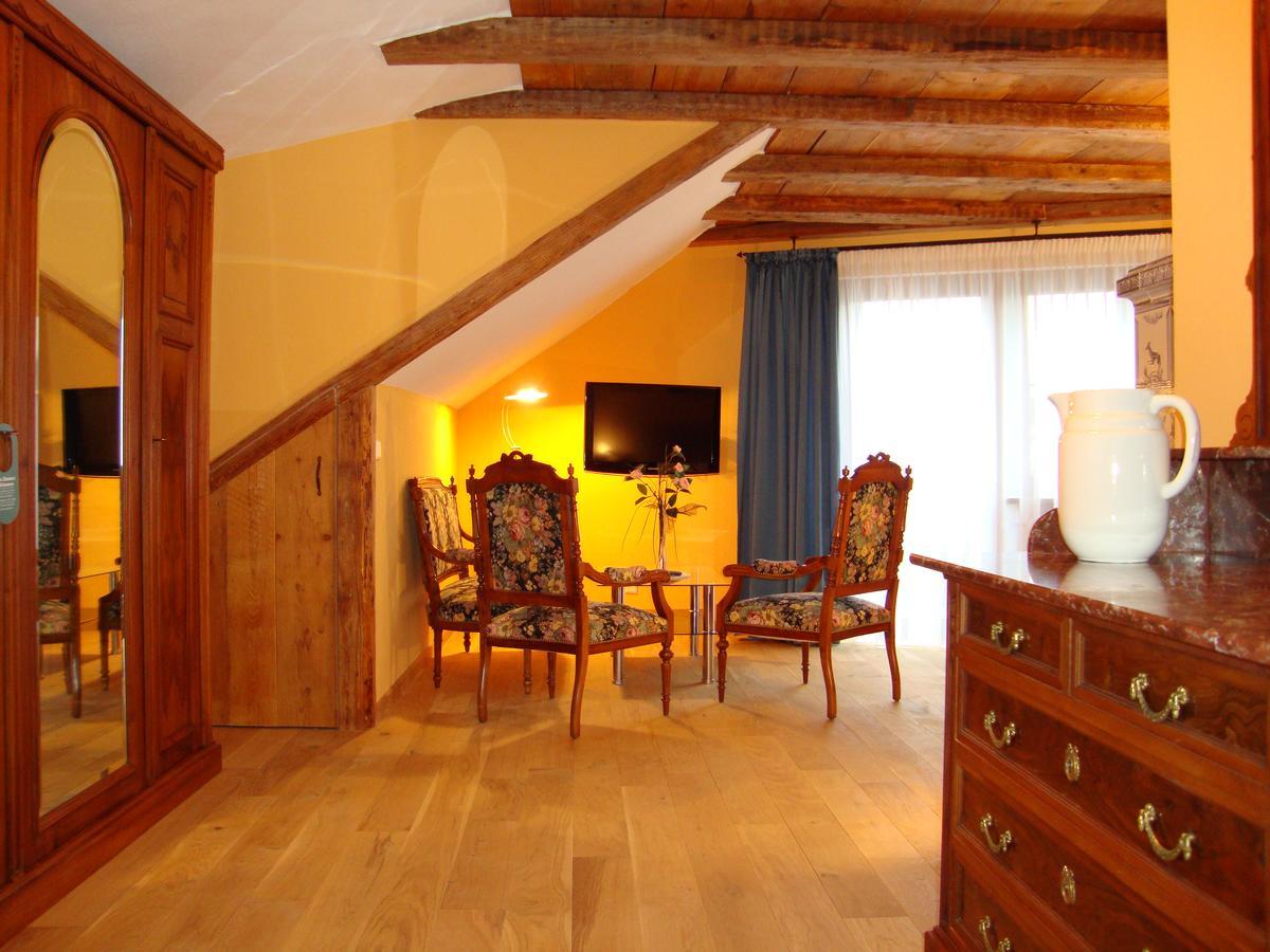Historisches Genusshotel Loewen Schopfheim Ngoại thất bức ảnh